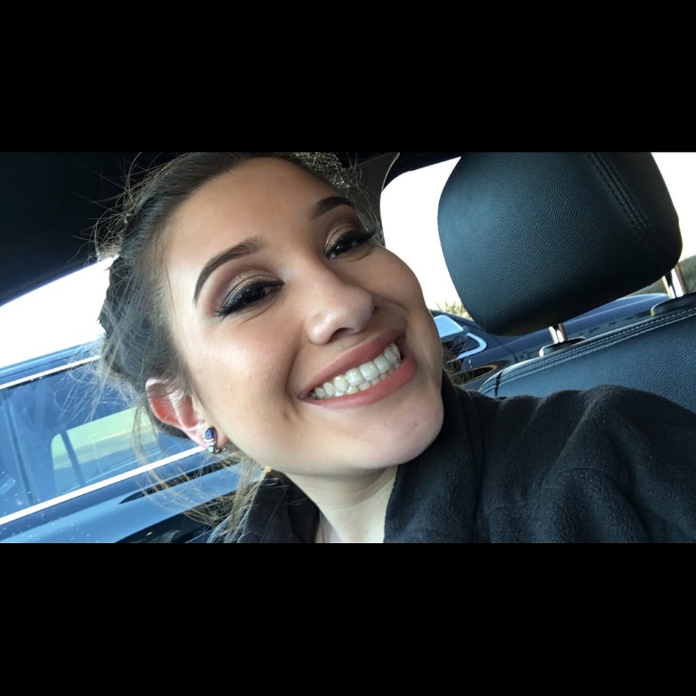 Meet your Posher, Isabella